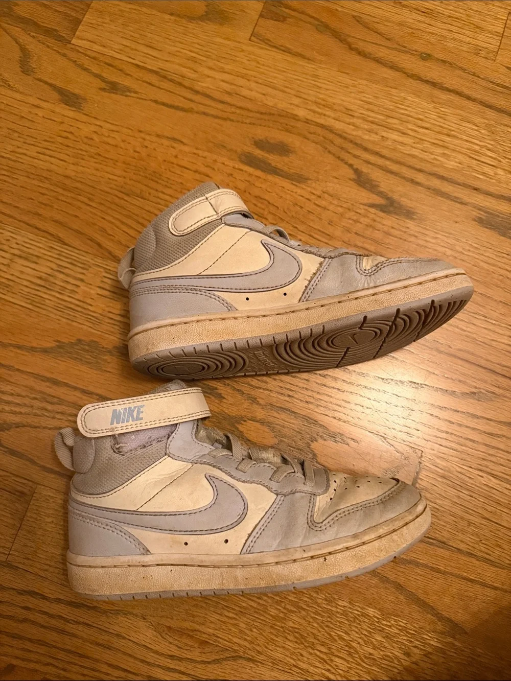 Nike Kids High-Top Sneakers in Beige and Light Gray